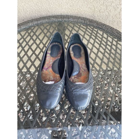 Born Leather Quilted Flats - Size 38/7- Gray - Picture 1 of 8